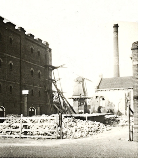 Voormalige olieslagerij aan de Fok half 11 mei 1938