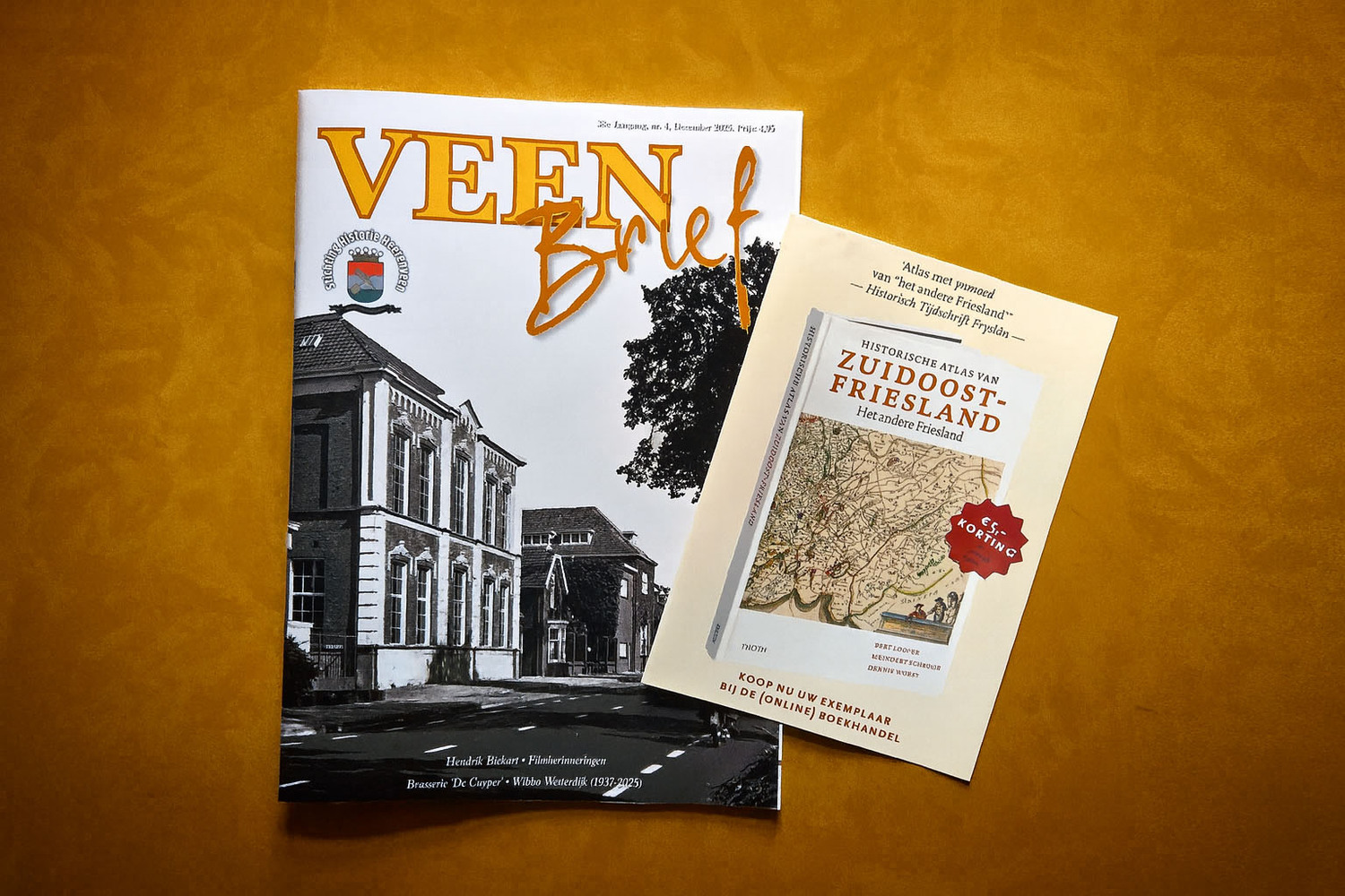 De Veenbrief van december 2025, met folder over de Historische Atlas van Zuidoost Friesland
