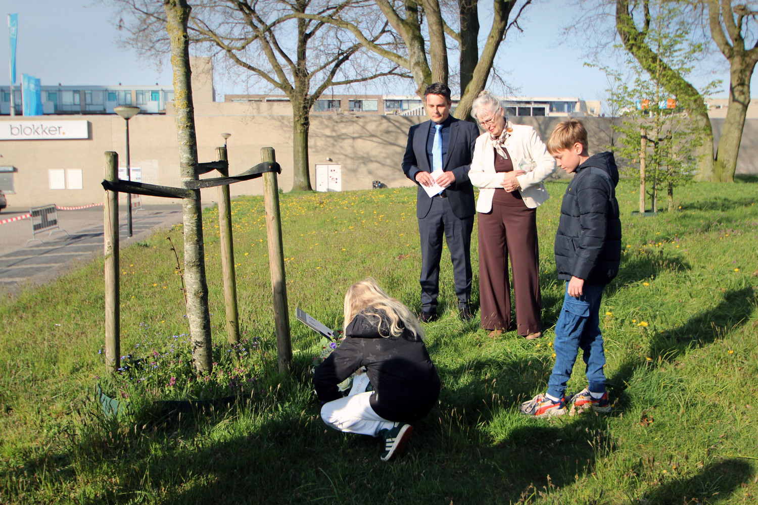 herdenking bij verzetsboom heerenveen 2 foto fokke van asperen