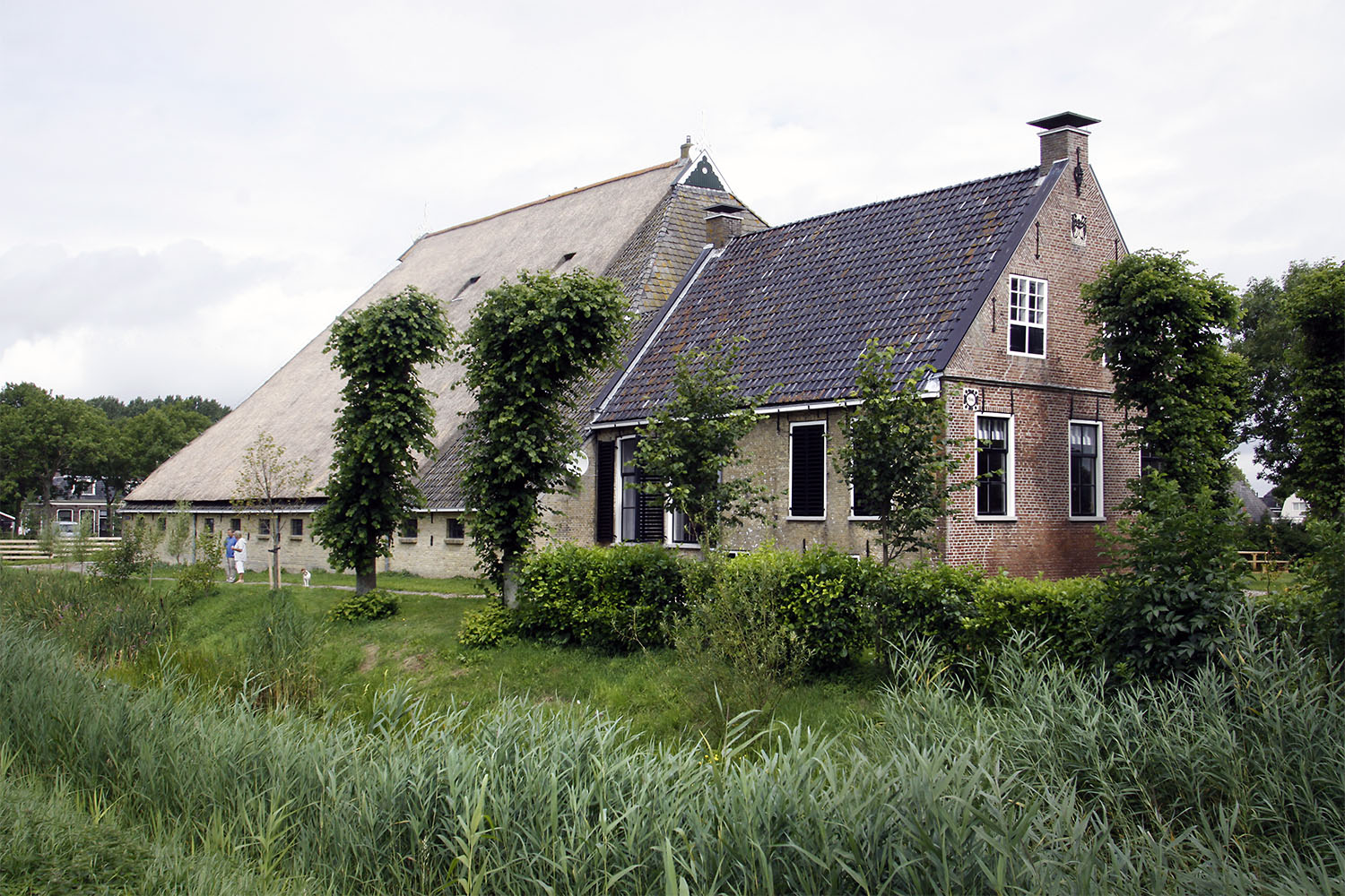 De monumentale boerderij Kleasgterpleats in Achlum