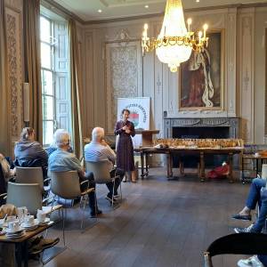 Wethouder Hedwich RInkes benadrukte in haar toespraak het belang van goede samenwerking