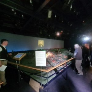 De stadsmaquette van Heerenveen in Museum Heerenveen is de grootste in zijn soort van Nederland